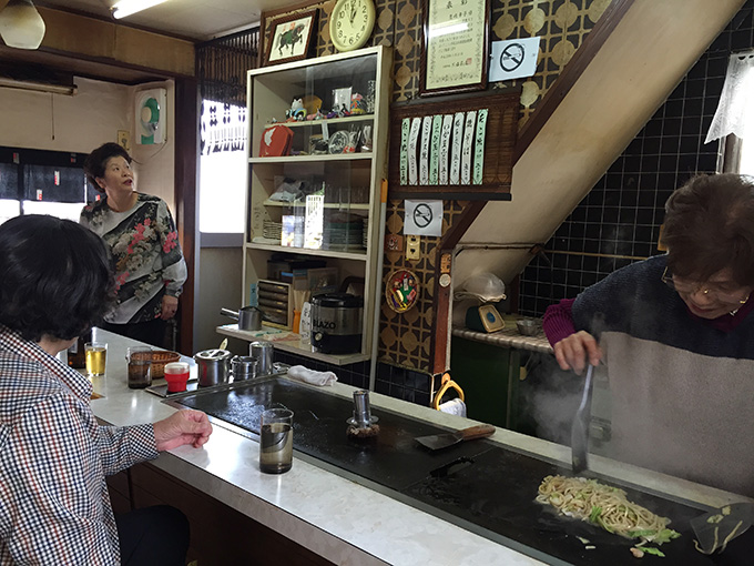 たこ焼き屋豊嶋の店内